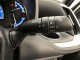 ライトスイッチです。「AUTO」にすると外の明るさに応じてスモールライト・ヘッドライトが自動でON・OFFします。夕暮れ時や屋内駐車場、トンネルなどに便利です。フォグランプもON・OFFできます。