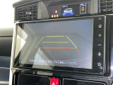 バックモニター付なので後退時に後方が見えるので安心。 車は構造上、死角がたくさんなので万が一を考えると必須ですね。 あくまで補助の為の装備、バックは目視で確認する事が重要ですよ。