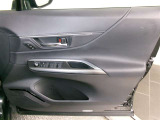 運転席側のパワーウィンドウスイッチです。全ての窓の開閉操作ができます。