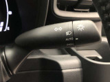 ライトスイッチです。「AUTO」にすると外の明るさに応じてスモールライト・ヘッドライトが自動でON・OFFします。夕暮れ時や屋内駐車場、トンネルなどに便利です。