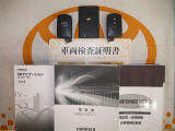 スマートキー&カードキー付。取扱説明書とメンテナンスノートもあります☆品質評価シート付いてます!トヨタ認定中古車ライト!!