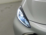 消費電力が少なく長寿命のLEDヘッドランプを装備しております。