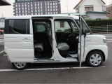 お車の修理・鈑金もお任せ!お見積り無料!高品質な仕上がりで大切な愛車を復元します。