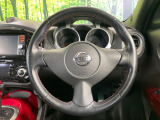 【純正革巻きステアリング】上質な革を使用することで、手にしっかり馴染みとても運転しやすいハンドルです♪