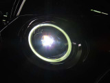 LEDヘッドライト&フロントフォグランプ キセノンに比べて明るさと照射範囲が向上し、消費電力も低減のため省燃費に貢献