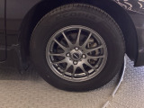 アルミホイールです。足元が引き立つので、車全体のイメージがアップしますよ!