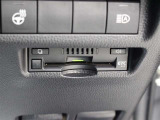 ETC車載器は、ビルトインタイプですっきり収納され、見た目も使い勝手も満足のアイテムです。