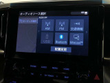 AM/FMチューナー、Bluetooth接続、USB入力、スマートフォン連携機能を標準装備!TVオプションも申し込み済み。フルセグTV視聴が可能です。機能の詳細は展示店舗までお尋ねください。