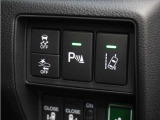 ◆パーキングセンサーシステム◆車庫入れの時などに近くに障害物がある場合、障害物までの距離を音で知らせてくれます。