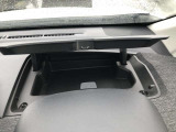 収納スペースがたくさんあります。限られた車内スペースを有効活用できるのも、重要なポイントですね。