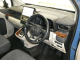 見通しのよいすっきりとした視界で、誰でも運転しやすいです。運転のしやすさは疲れにくさにも繋がりますよ♪