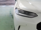 LEDヘッドライトは、点灯の瞬間から光量を発揮し、突然暗くなるトンネルなどでの安定感を高めます。