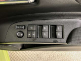 パワーウィンドウスイッチです。 電動格納ドアミラーはAUTO付きです。