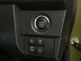【プッシュスタート】キーを携帯し、ブレーキペダルを踏みながらワンプッシュでエンジンスタート!カギを差し込む手間が無く、盗難防止装置(イモビライザー)も兼ね備えております♪