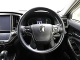 各操作スイッチなどもハンドルから手を放すことなく操作可能で安全運転に支援いたします!