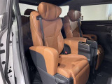 ゆとりある広々とした車内空間は、ドライブを始め買い物やレジャーなど、幅広く活躍します。