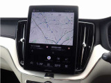 Googleのアプリとサービスがビルトインされ、スマホと同じように車両を直感的に操作できます。Googleマップが統合されており、リアルタイムの交通情報、音声操作によってより早く目的地に到着できます。