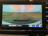 【バックカメラ】運転が苦手な方も車庫入れラクラクです!ギアをリバースに入れれば自動的に切り換わりますので、面倒な操作は不要です♪狭い駐車場もお車を傷つけず安心ですね!