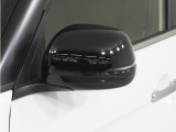 ◆ドアミラーウインカー◆ドアミラーにウインカーを装備しています。対向車に自身の進行方向を合図し安全に運転できます。