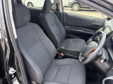 内装へ目立った汚れ等ございませんが、動物の毛がみうけられます。車内清掃オプションもございますので併せてご検討ください!
