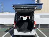 ホンダの新車も全て取り扱っております。ホンダの整備士がいるサービス工場も併設しているので、点検、整備、車検、全てお任せ下さい。店内は落ち着いたショールームにキッズスペースもございます。