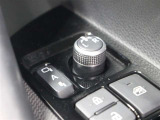 電動格納ミラー付なので、狭い道に駐車する時も安心です。