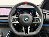 BMW専門のメカニックが、100項目にも上るポイントを徹底的にチェック。交換基準に達した部品があれば、弊社負担にて交換後、お客様へご納車致します。
