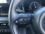 【ステアリングスイッチ】左です。ハンドルから手を離さず、運転に集中したまま手元でオーディオ操作等ができます。