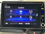 オーディオの選択画面から、ラジオやディスク、テレビ、Bluetoothなどの項目を確認できます。使いたい音源を画面上で選びやすく、日常の移動中も好みに合わせて活用できます。