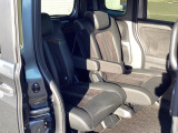☆人を中心に考えた広さと使いやすさ☆座面も広く長時間の運転も疲れにくいシート☆前席も後席も乗る人全てがくつろげる空間☆