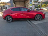 車両右側面です。
