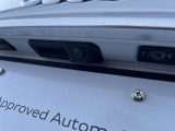 ●バックカメラ『駐車や後方の視界をサポートするための重要な機能です。多くのモデルに標準装備またはオプションとして搭載、リアバンパーに取り付けられたカメラが後方の映像を車内のディスプレイに表示します』