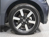 ◆純正アルミホイール装着車◆これで足元まわりも、おしゃれにきまります!