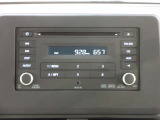 CDとラジオそれにミニジャックで音楽媒体に接続し音楽聴けます