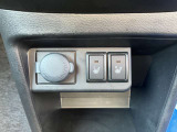 寒い時期に嬉しい快適装備。シートヒーターは運転席と助手席に装備