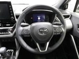 各操作スイッチなどもハンドルから手を放すことなく操作可能で安全運転に支援いたします!