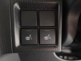 運転席と助手席にはシートヒーターも付いています!