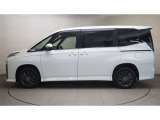 安心の納車前整備を実施します。その際にエンジンオイル、オイルエレメント、ワイパーゴムを交換いたします。