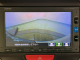 【バックカメラ】運転が苦手な方も車庫入れラクラクです!ギアをリバースに入れれば自動的に切り換わりますので、面倒な操作は不要です♪狭い駐車場もお車を傷つけず安心ですね!