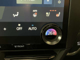 運転席&助手席には、冬はシートヒーター、夏はベンチレーションシステムが備わっており、快適にドライブしていただけます。