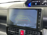 バックモニター付なので後退時に後方が見えるので安心。 車は構造上、死角がたくさんなので万が一を考えると必須ですね。 あくまで補助の為の装備、バックは目視で確認する事が重要ですよ。