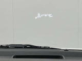 【ヘッドアップディスプレイ】 運転中の視線移動が少なく、車両情報を確認することができます。