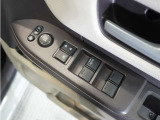 ◆パワーウィンドウスイッチ◆運転席から全席の窓の開閉操作を行うことが出来いつでも換気ができます!