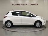 【まるごとクリーニング】シートを取り外し、車内を徹底洗浄。隅々まで丁寧に仕上げています。