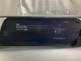 Apple Carplay・Android Auto対応!マツダ コネクト(コマンダーコントロール)でスマートフォンを操作して、通話、音楽を聴いたり、マップで目的地を調べることができます。