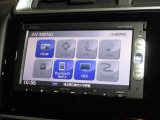 ナビゲーションは純正メモリーナビ(VXM-145VSi)を装着しております。AM、FM、CD、DVD再生、Bluetooth、ワンセグTVがご使用いただけます。初めて訪れた場所でも安心ですね!