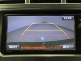 バックモニター付きで駐車も安心です。