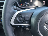 【ステアリングスイッチ】左です。ハンドルから手を離さず、運転に集中したまま手元でオーディオ操作等ができます。