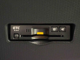 ETCカードを挿入することで高速道路をキャッシュレスで通行。ETCスマートインターチェンジやETC専用インターチェンジが利用できたり、とても便利なアイテムです!保証は修理保証のみとなります。