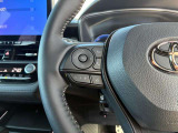 ステアリングリモコンです。運転中もハンドルから手を離すことなく音量のアップダウンが可能!